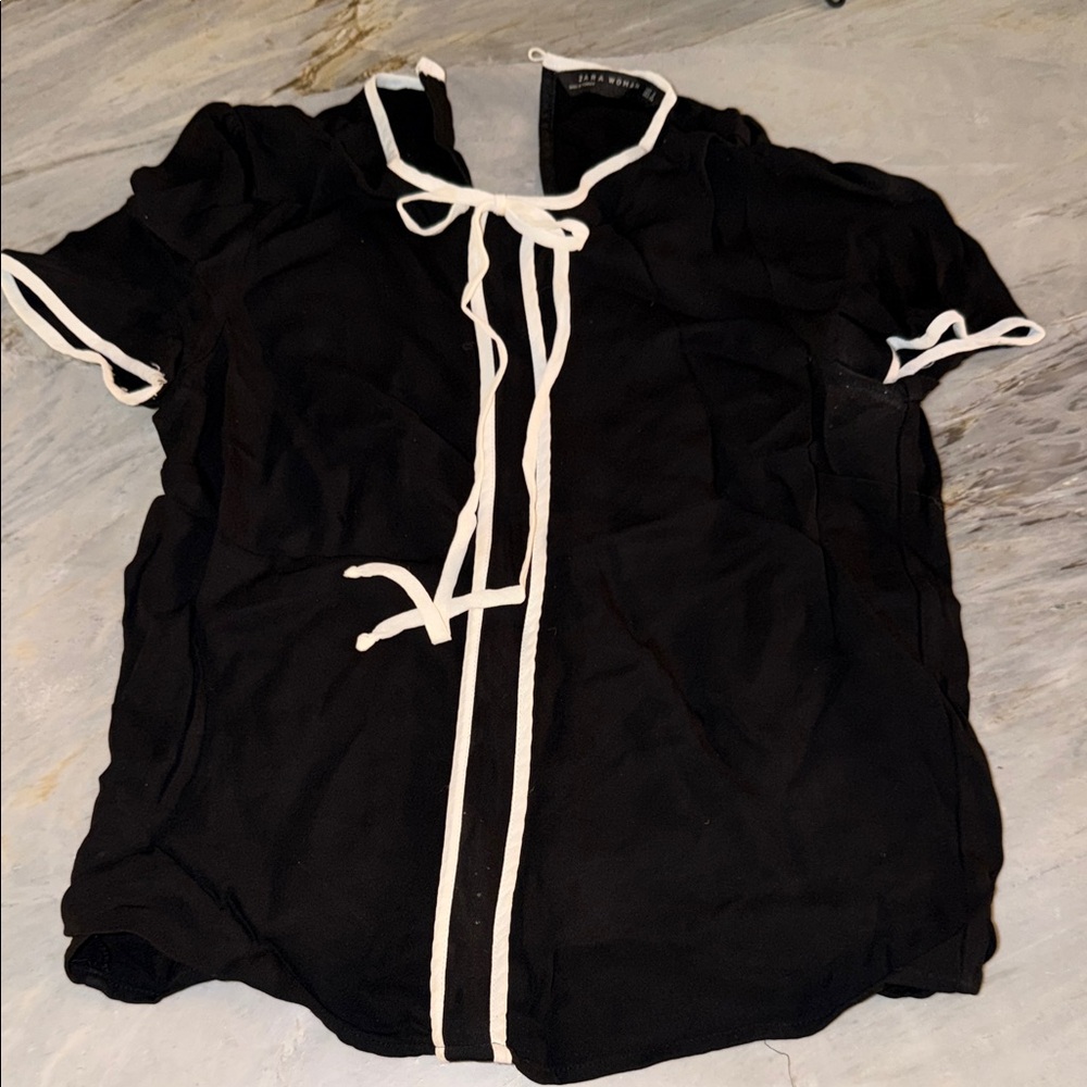 Zara Black Top with white Edging - small